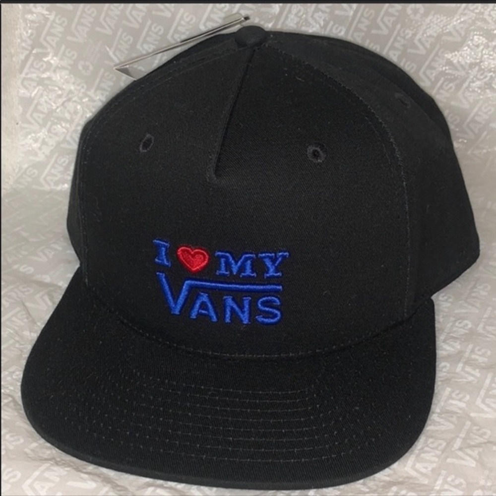 Free I  ❤️ Vans SnapBack💜